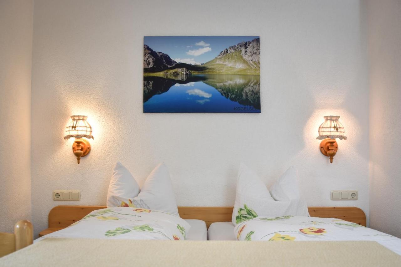Gasthaus Alpenrose Gramais 外观 照片