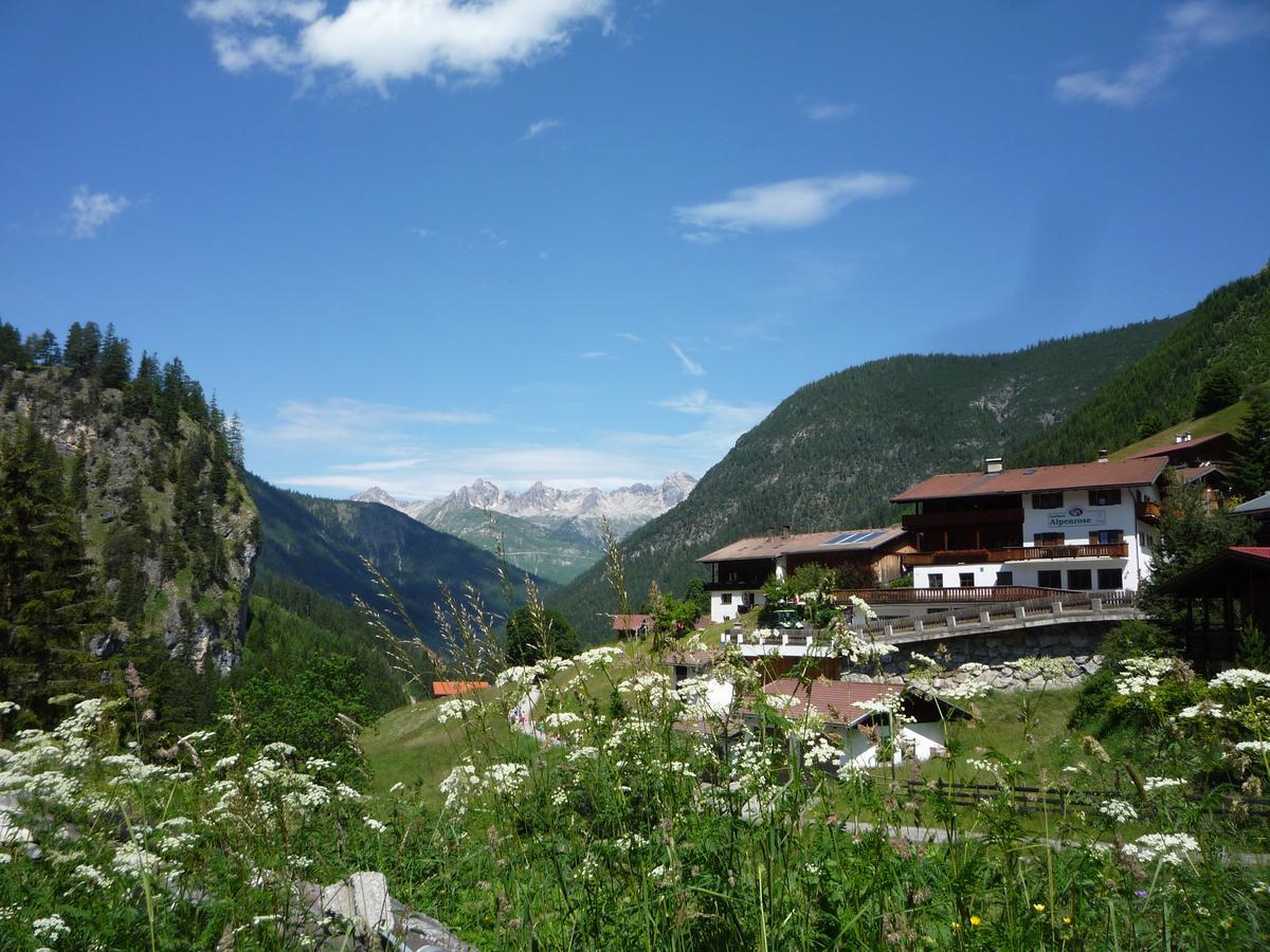 Gasthaus Alpenrose Gramais 外观 照片